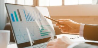Why 69% of Agencies That Lost Revenue Last Year Are Banking on a 2026 Comeback