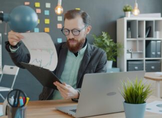 How Blended Metrics Mask Desk Performance